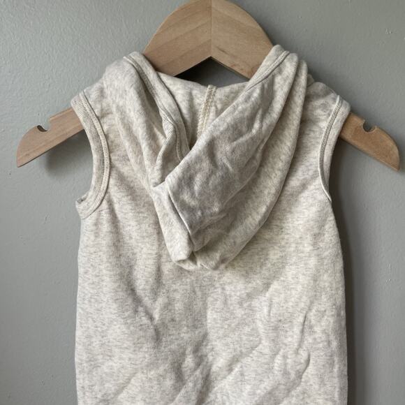 Little One Shop Cream 3-6 Month Baby Romper Gender Neutral EUC - Picture 6 of 7